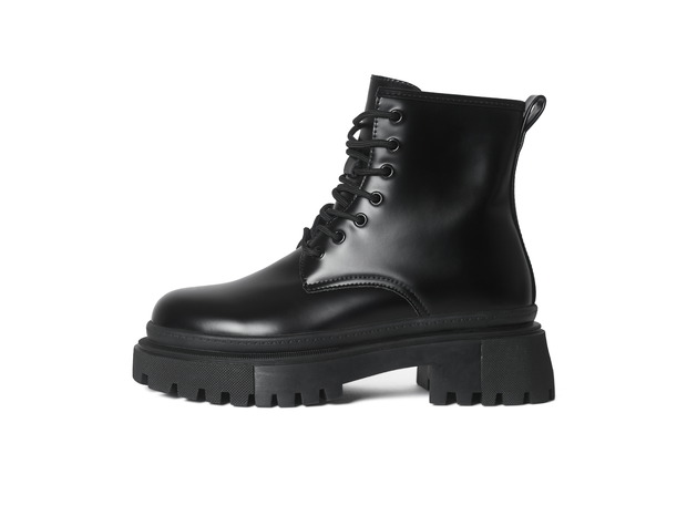 Rhea Black (3.7" Boost)