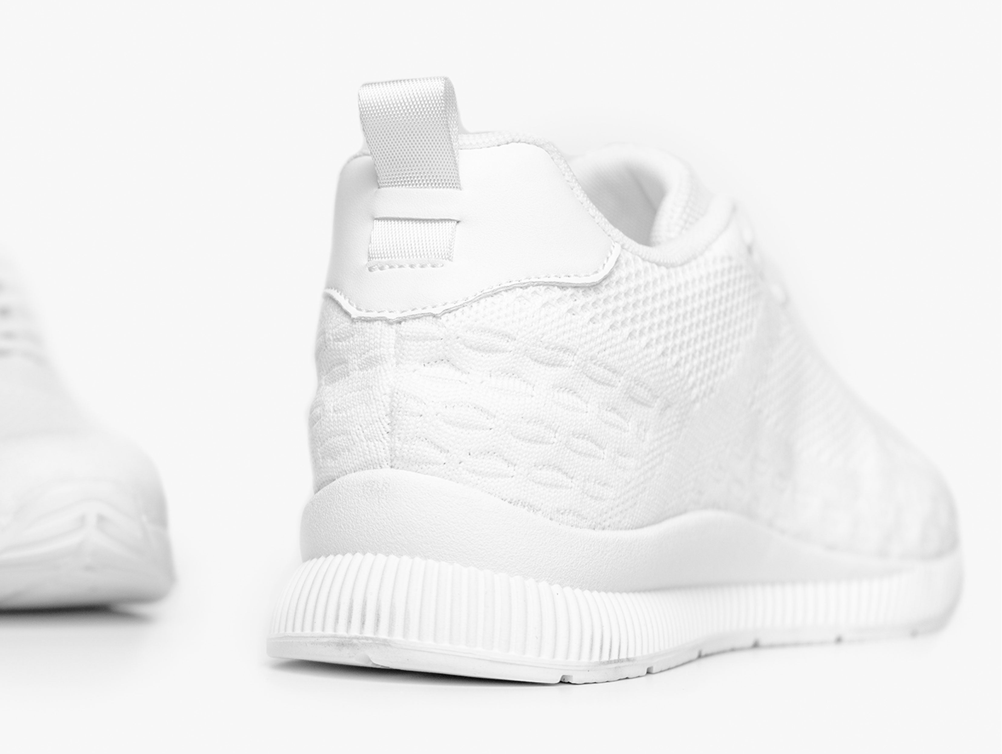 V2 Cloud Runners Shoes That Boost Height + FREE GIFT Conzuri