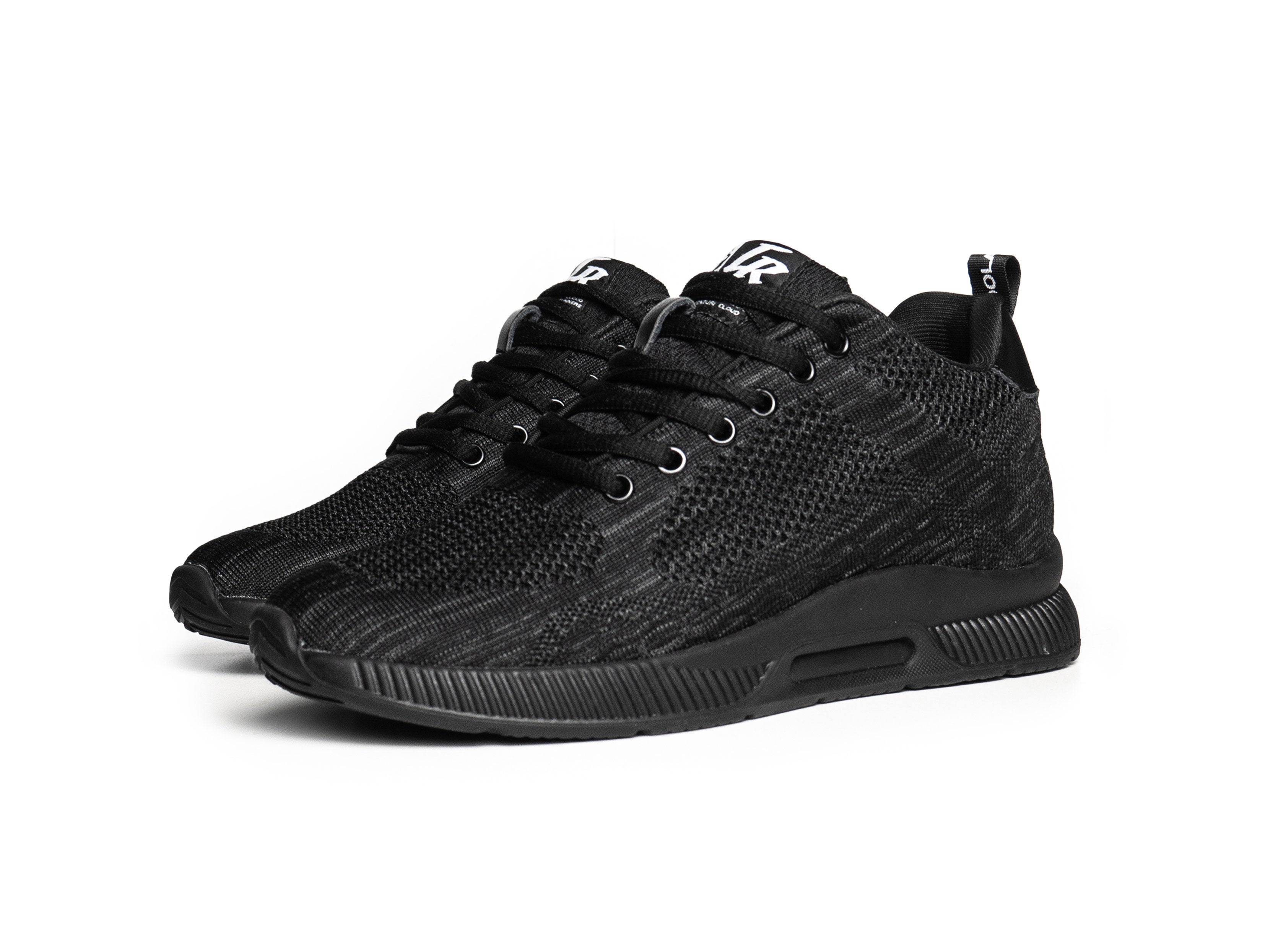 Midnight Runners 2.4 Boost Triple Black US9.5 UK8.5 EU43